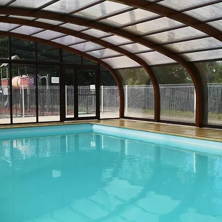 Superbe Chalet Avec Piscine Chauffee Juillet Et Aout Saint-Manvieu-Bocage Exterior photo
